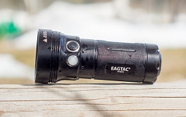 Дальнобойный фонарь EagleTac MX3T-C (4 x Luminus SFT70, холодный свет)